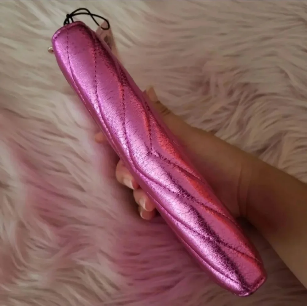 Victoria's Secret V quilt pink metallic crackle wallet - Picture 6 of 9
